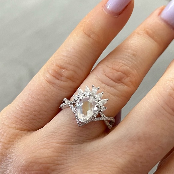 MOONSTONE RING with Moissanites - Picture 3 of 3